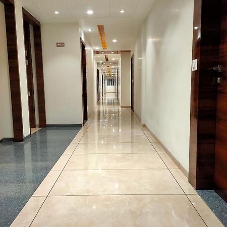 Hotel Viram Pardi Exterior photo
